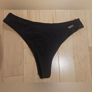Gymshark essence low rise ribbed black‎ bikini bottoms size medium